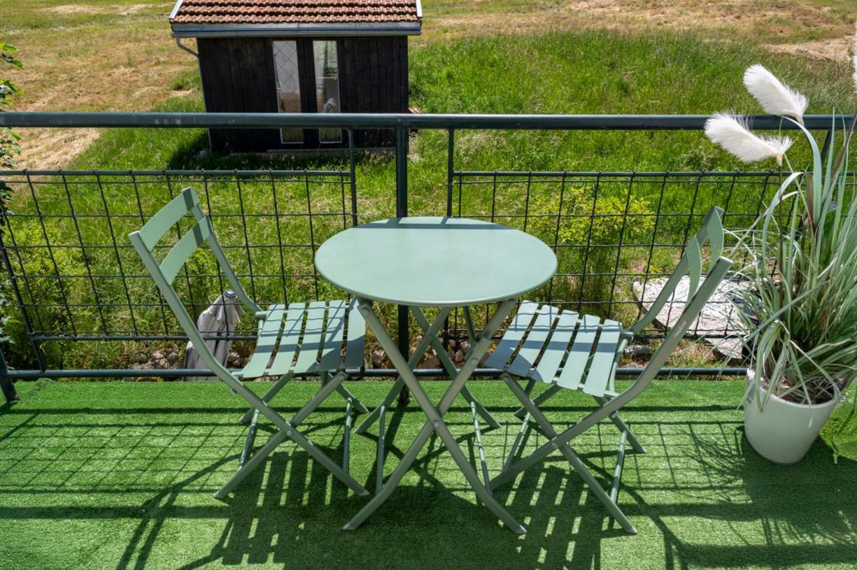 Appartement L'aubepine Au Bord Du Vue Directe Sur Le ,borne E A 20m *
